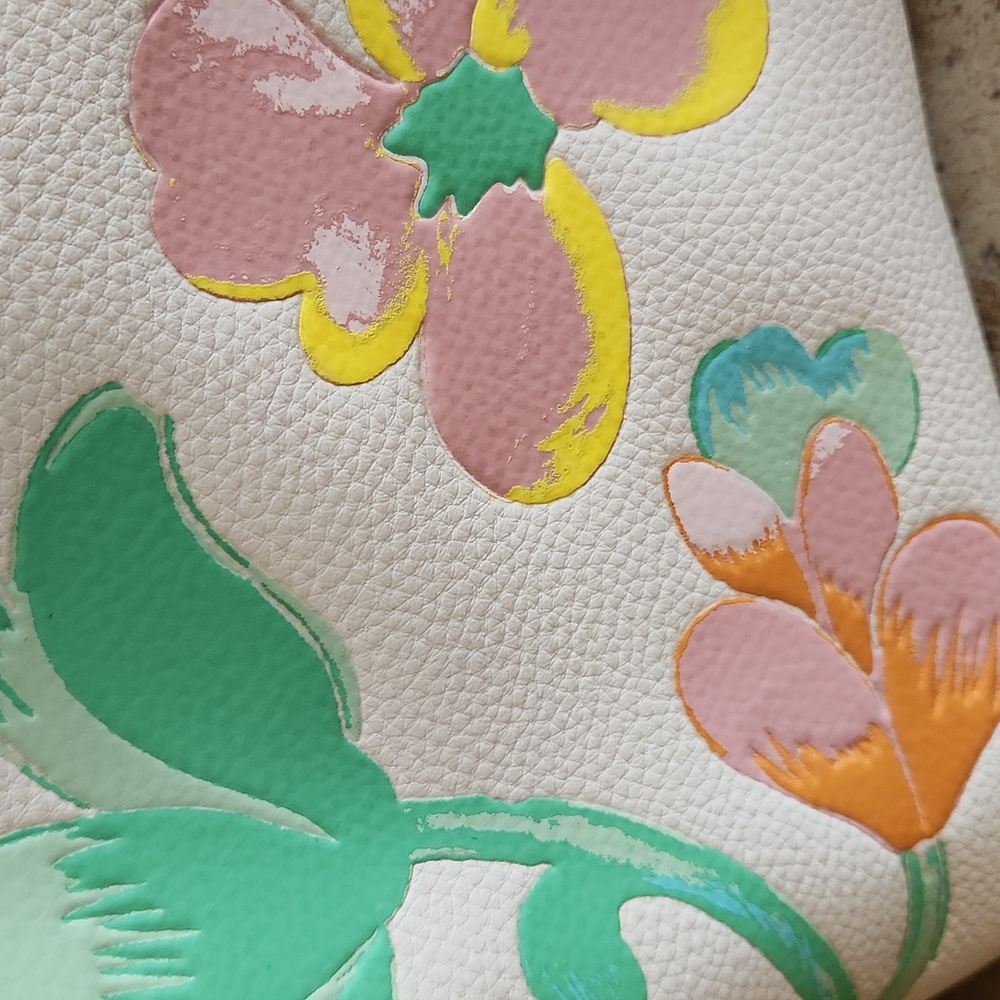 Coach Cream With Dreamy Floral Print Bucket Bag - Picture 12 of 15